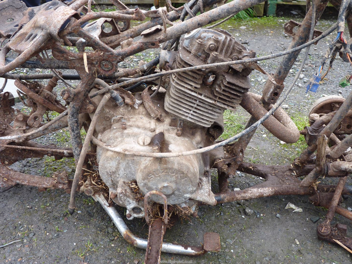 A Suzuki Quad Bike frame, parts and engine/gearbox unit (shaft drive). Engine does NOT turn. - Image 4 of 5