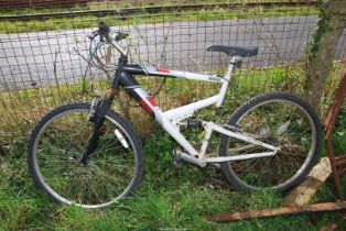 A Raleigh 18 speed mountain Bicycle.