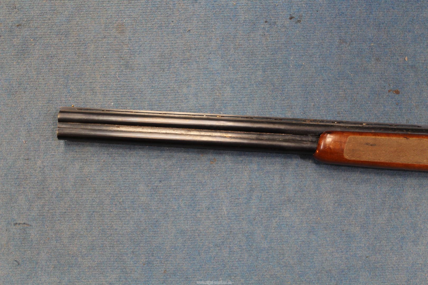 An Italian 12 Bore over and under, selective ejector, single trigger Shotgun, - Image 3 of 9