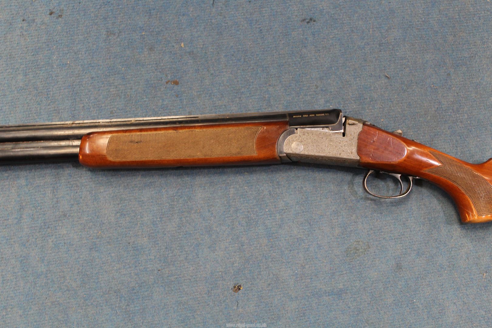 An Italian 12 Bore over and under, selective ejector, single trigger Shotgun, - Image 2 of 9
