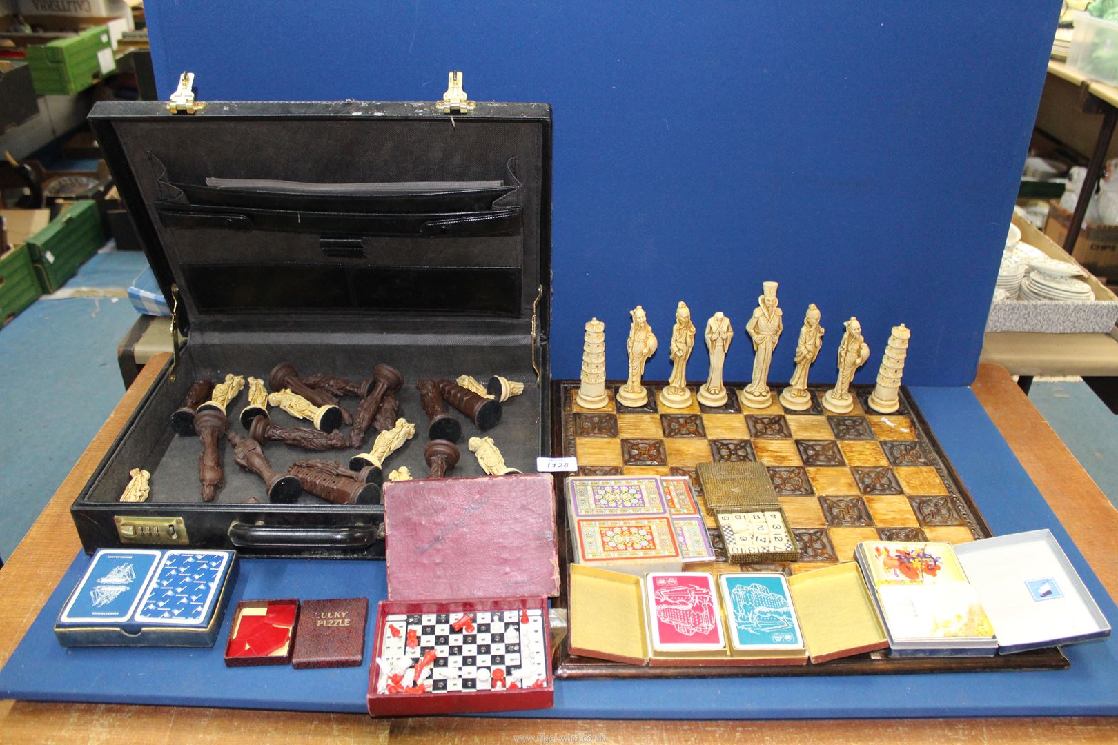 A quantity of gaming treen including; large Chess board, travelling Chess set, travelling Roulette, - Image 3 of 5