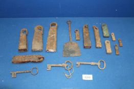 A small quantity of blacksmiths weights, keys etc.