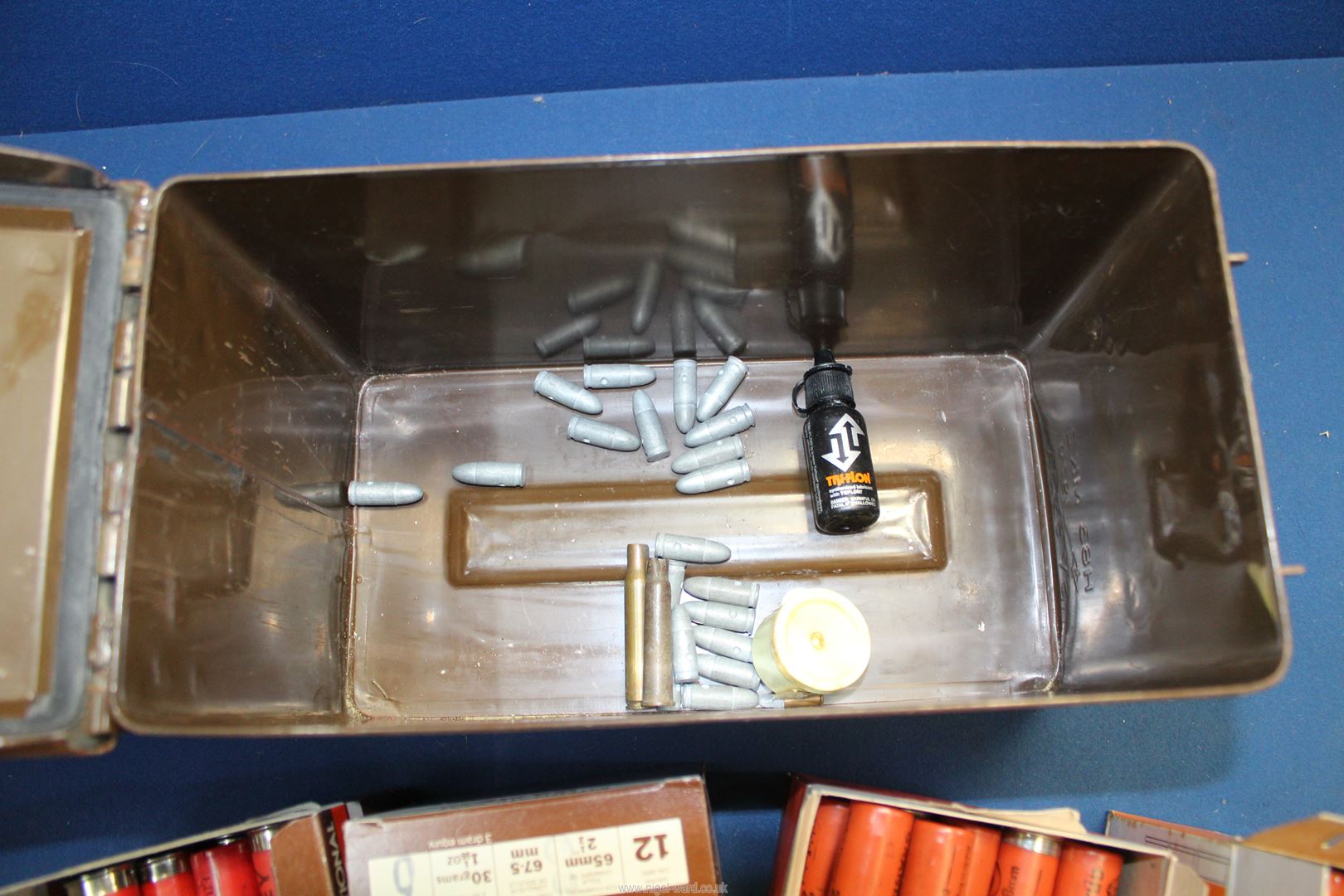 A British Army 1960/70' two ammo box H84- MK1 to hold 200 rounds in clips of 4/7. - Image 4 of 4