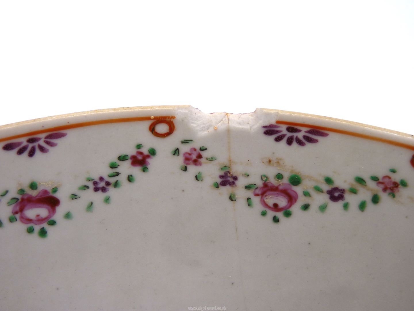 An Oriental lidded vase in colourful floral and bird pattern [mark to base] damage to neck & lid] - Image 4 of 4