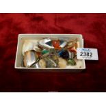 A small quantity of polished semi-precious stone jewellery including; pendants, rings, necklaces,