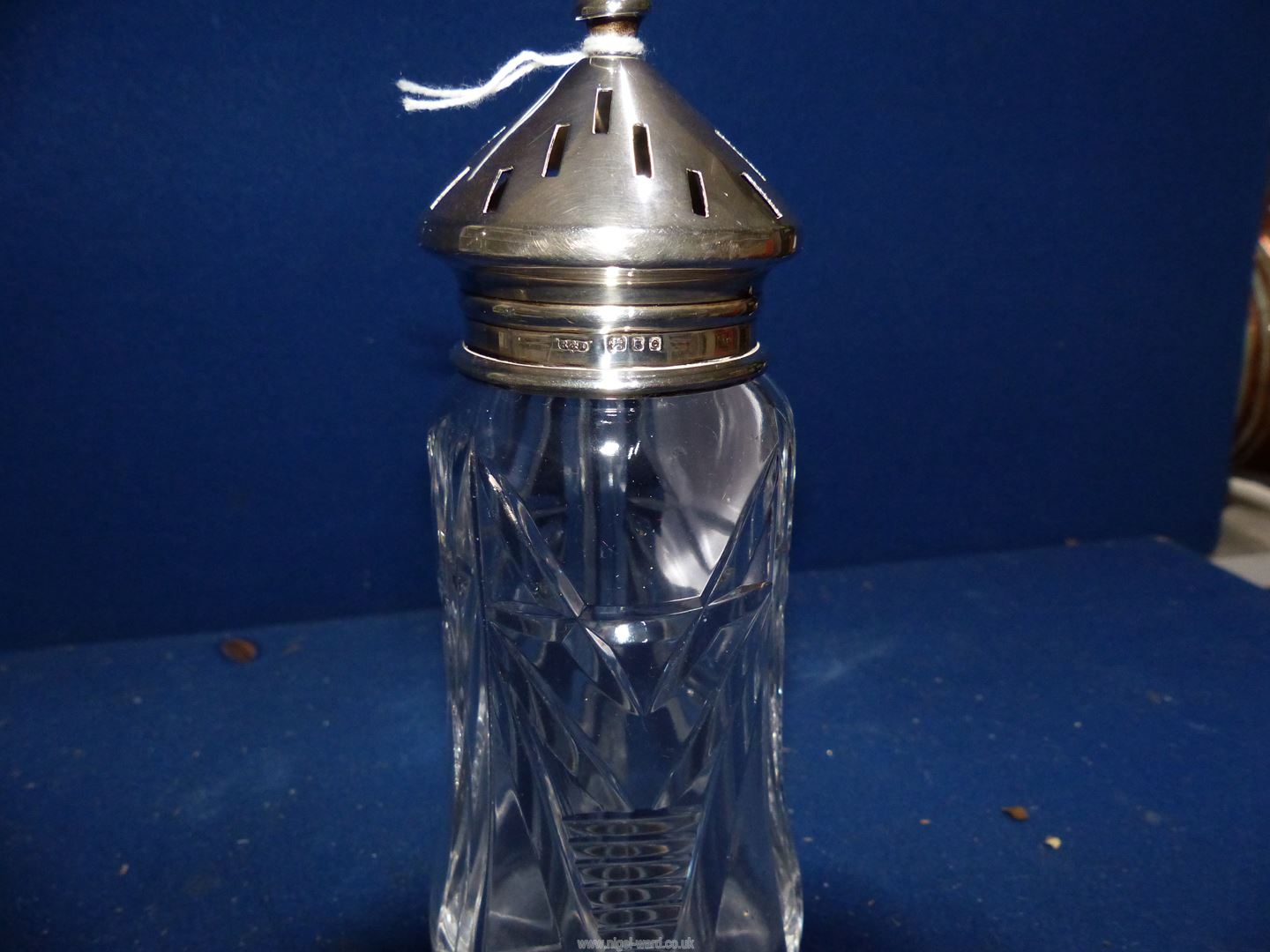 A glass slice cut, sugar Caster with London 1938 silver top, - Image 5 of 5