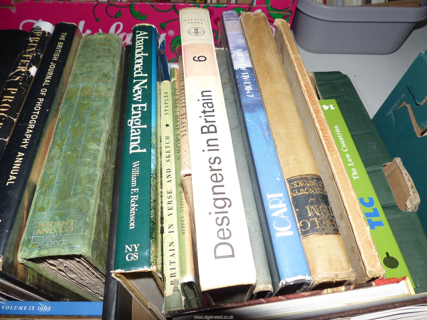 A box of books to include Designers in Britain, Abandoned New England, Touraine etc. - Image 3 of 5