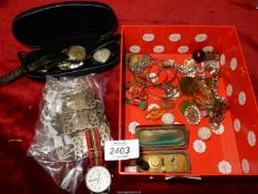 A box of old jewellery and watches, all a/f.