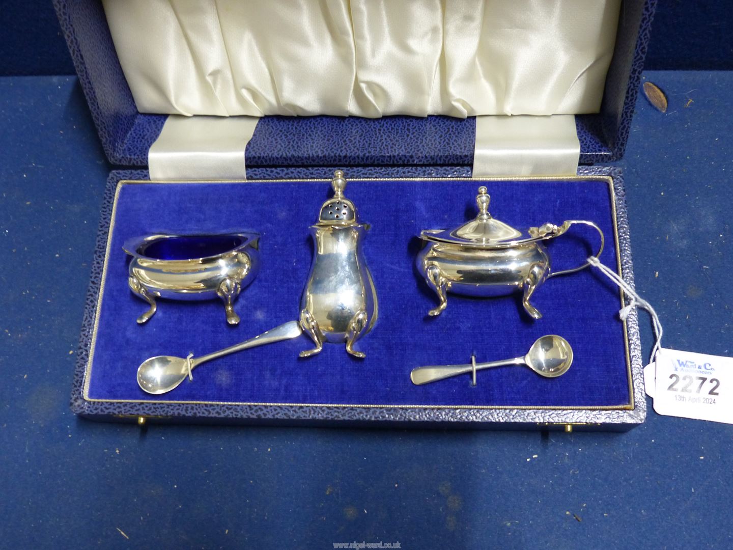 A boxed Mappin & Webb silver Cruet set complete with liners and spoons, - Image 2 of 2