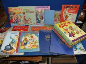 A quantity of children's Annuals.