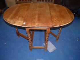 Dropleaf Oak gateleg Dining Table, 35 1/2'' x 17 1/2'' extending to 48" x 29 1/2'' high.