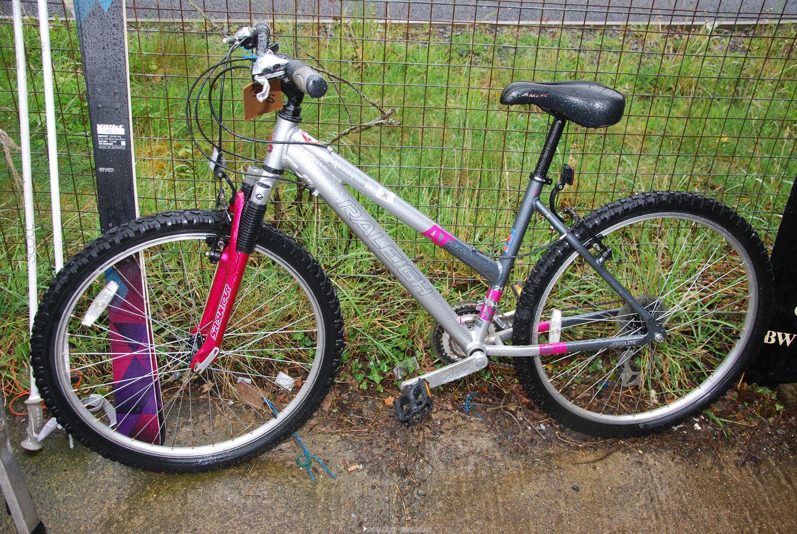 A ladies 21 speed 'Raleigh' bicycle.