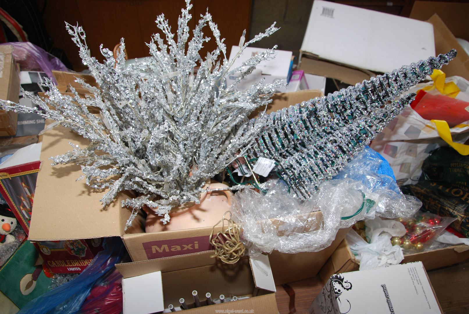 A large quantity of Christmas decorations. - Image 4 of 4