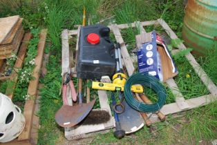 Garden tools, nail bar, spirit level, Spear Jackson garden sprayer, plastic container, wire etc.