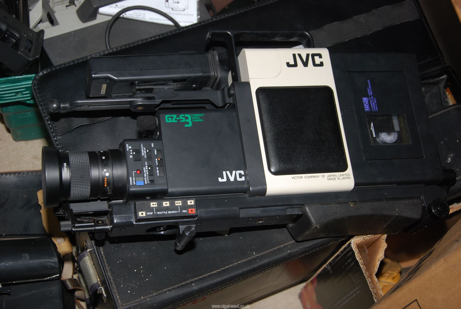 Film projectors, 'Eumig' camera, etc. and a 'G2S3' compact video camera, cased. - Image 2 of 3