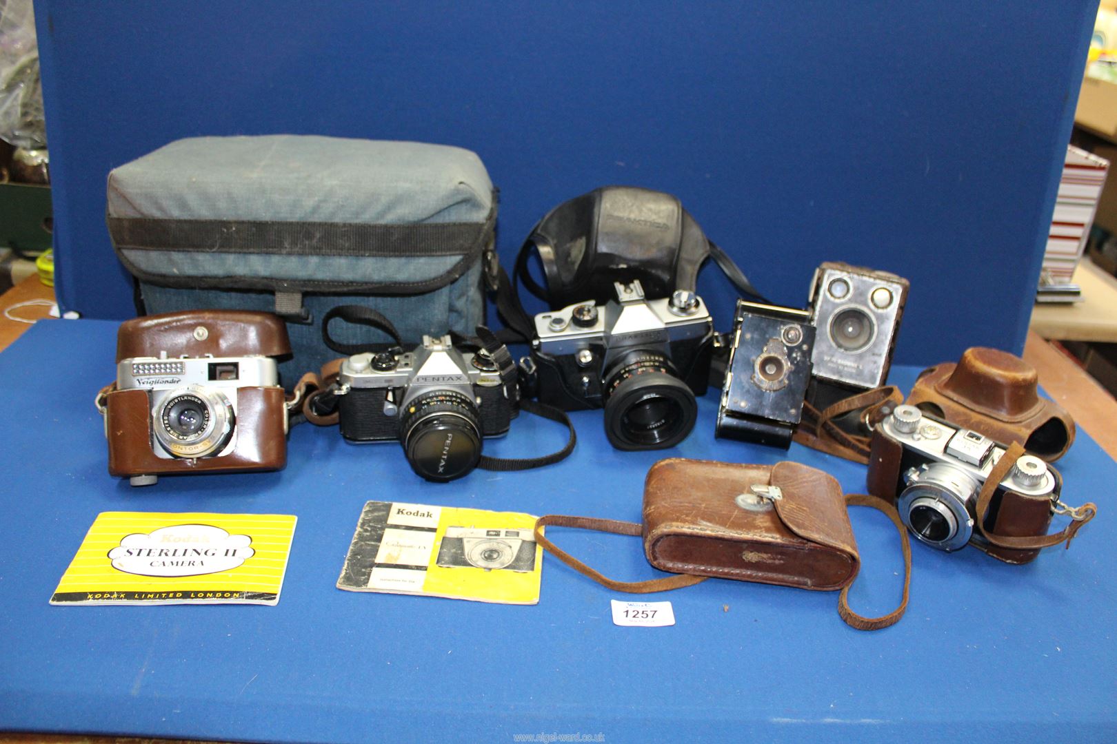Six cameras, one six - 20 'Brownie' C Kodak (1930's/40's), Eastman Kodak Mar 4 1902, - Image 2 of 2