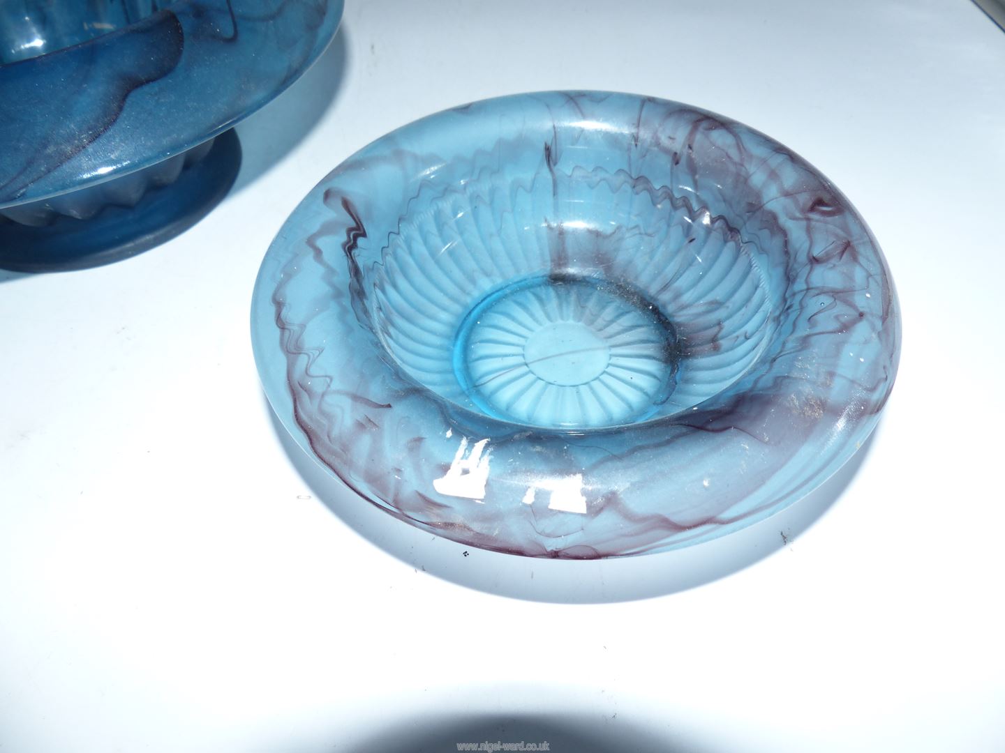 Three pieces of Art Deco 1930's/40's blue Cloud glass various sized bowls with rolled rims 7"-11" - Image 2 of 4
