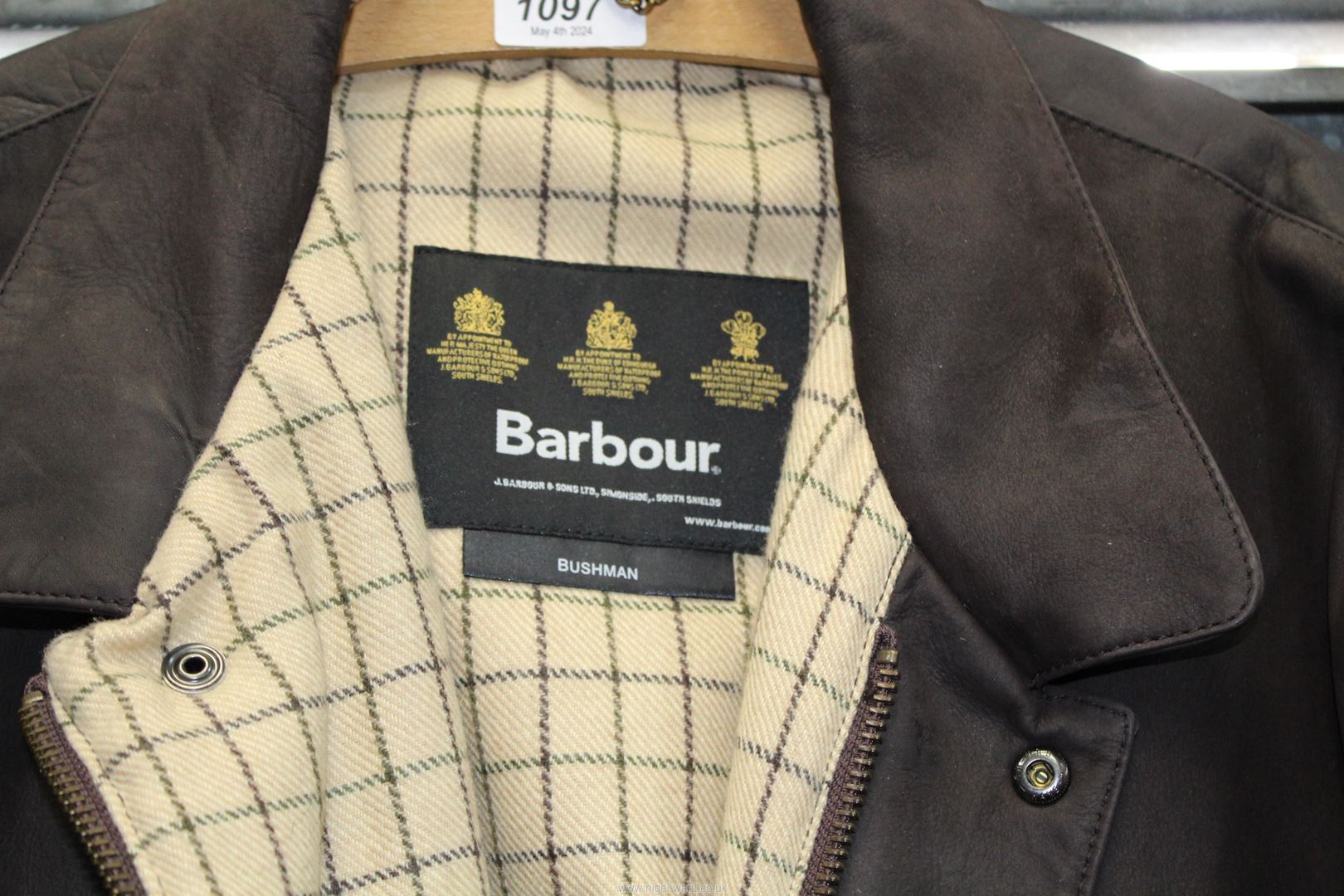 A Barbour 'Bushman' leather jacket, size medium. - Bild 2 aus 2