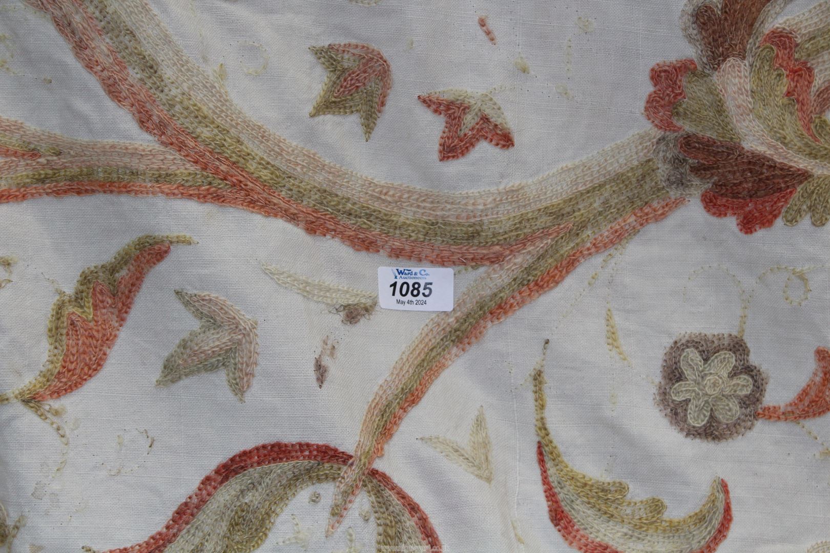 A large piece of crewel work fabric in cream having yellow, orange and pink floral design (a/f), - Image 2 of 3
