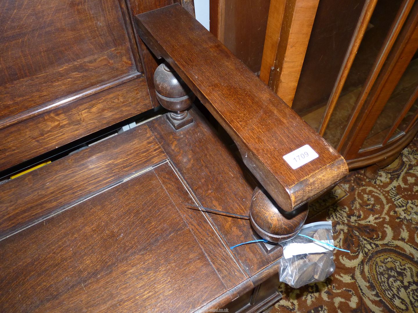 An Oak Monks Seat having a locker base, the arms supported on bulbous turned supports, - Image 3 of 6