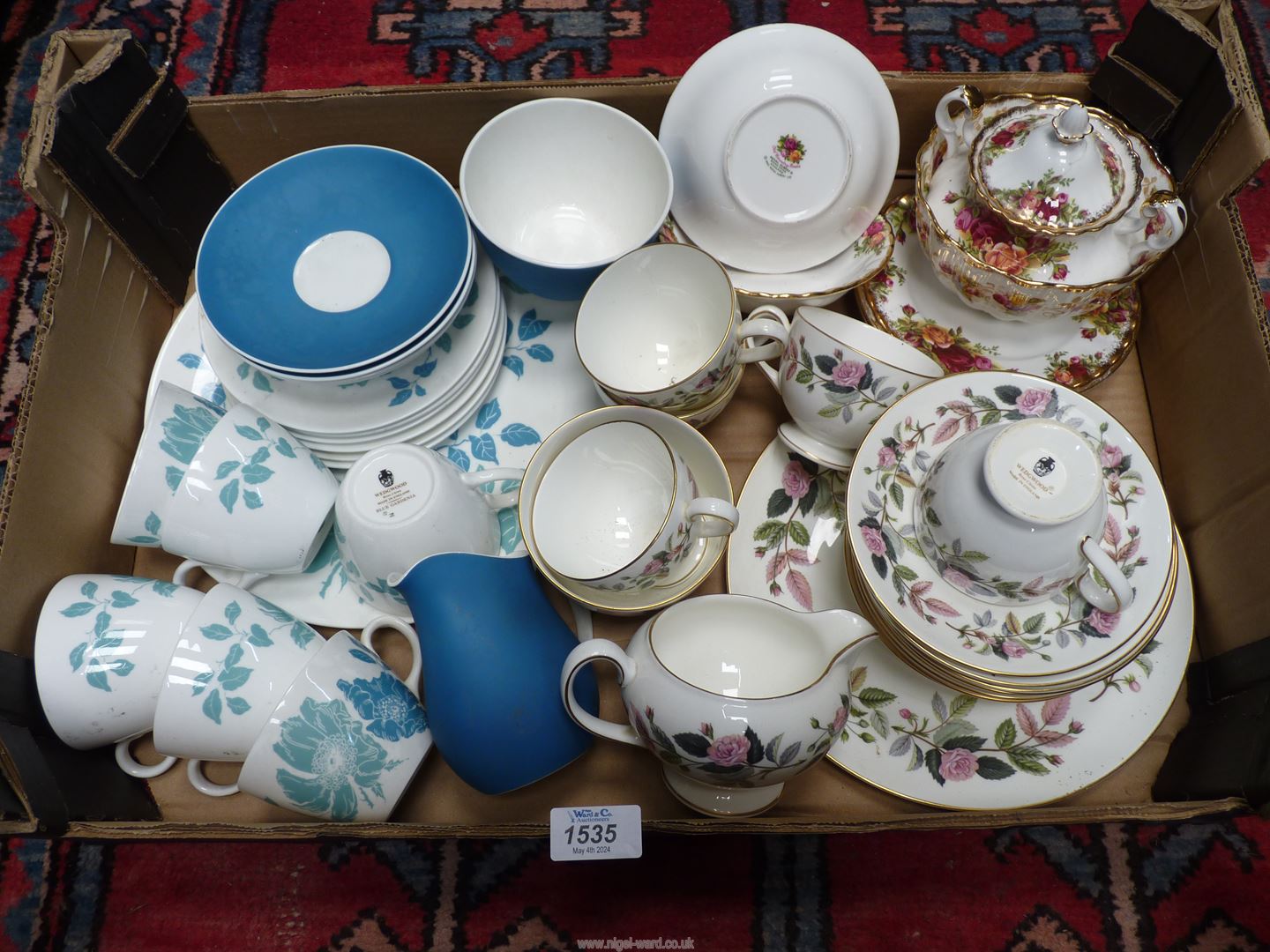 A quantity of part teasets including Wedgwood "Hathaway Rose" and "Gardenia" and Royal Albert "Old