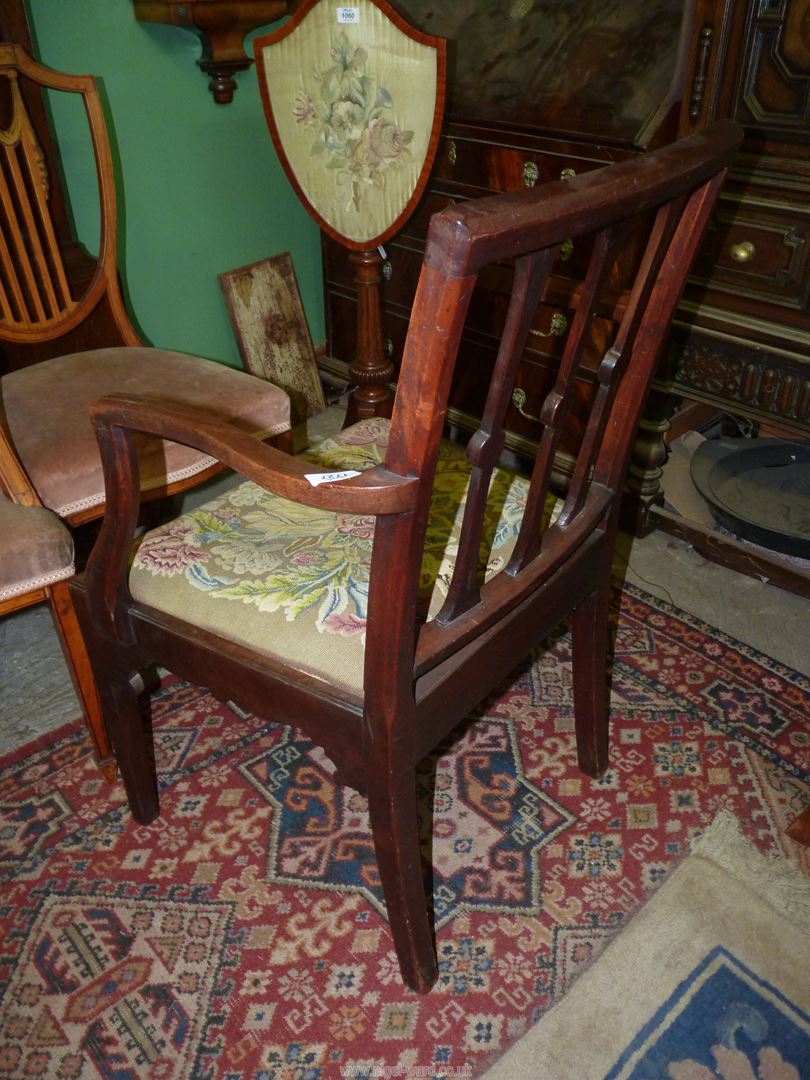 An elegant Georgian Mahogany open armed carver/elbow Chair having stylised floral bosses to the - Image 2 of 4