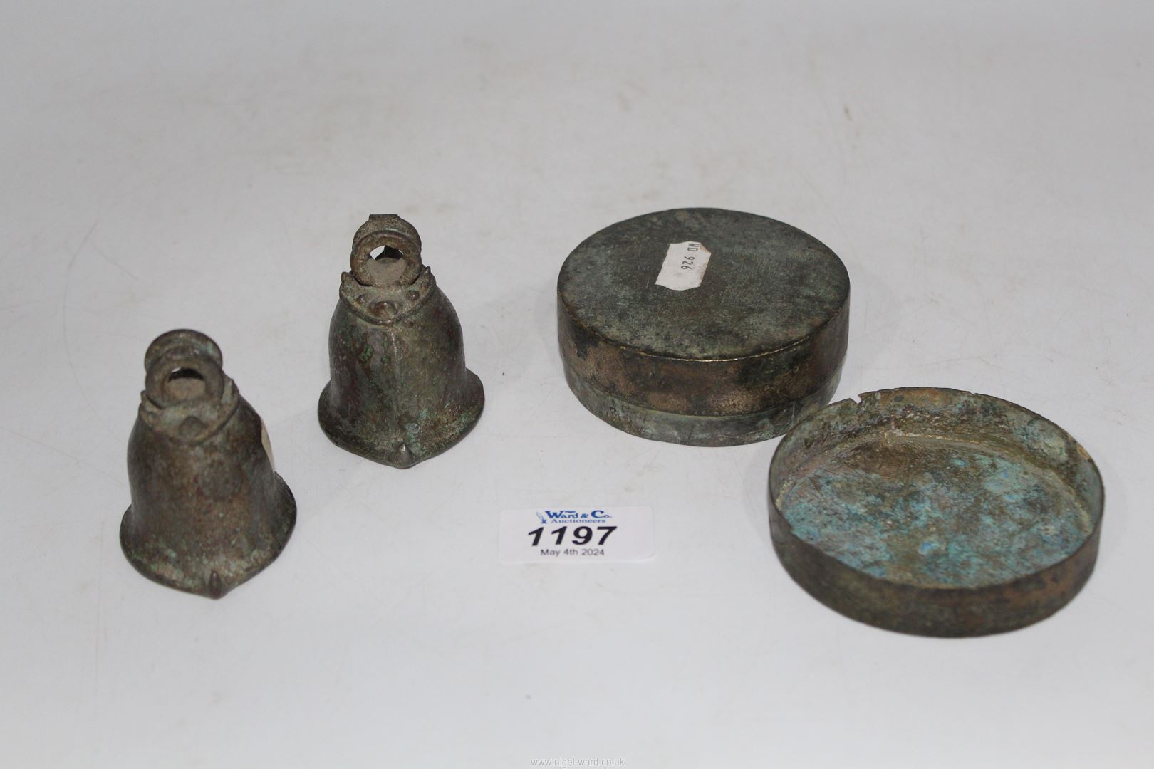 Two interesting small Sino Tibetan temple bells, probably 17th - 18th c. - Image 3 of 3