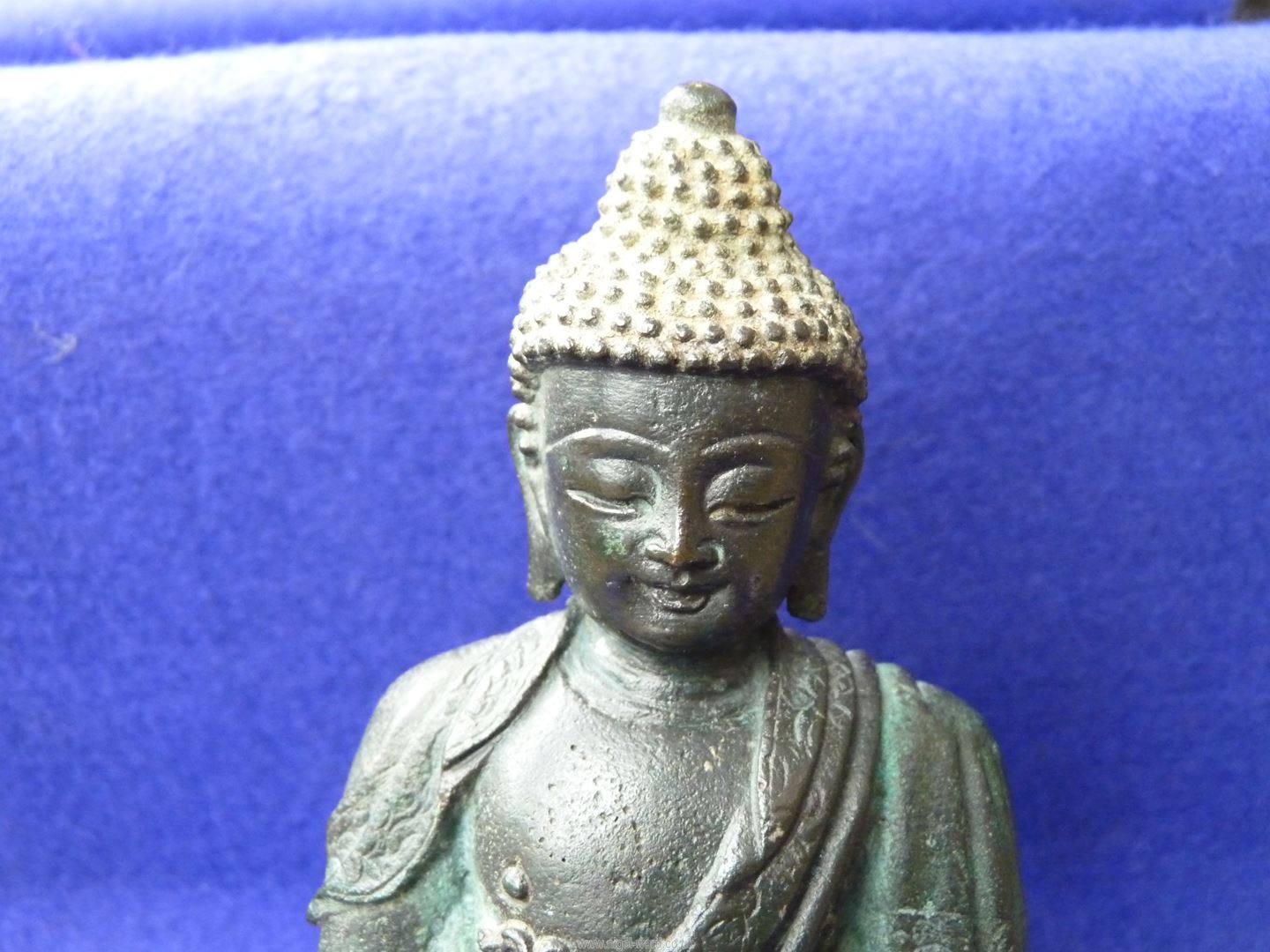 A Tibetan bronze figure of Buddha, of 15th - 16th c. - Image 13 of 14