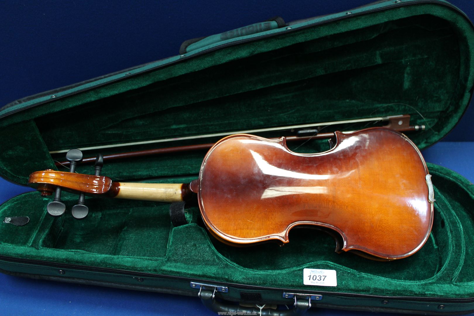 An Antoni Debut Violin in soft case, 21" long, with box, some strings missing. - Image 4 of 5