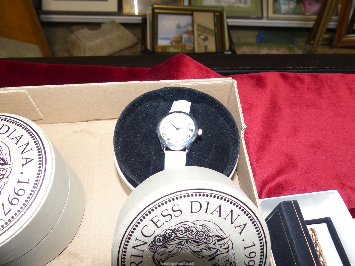 A quantity of mostly ladies wristwatches including Renato, Butler & Wilson, - Image 2 of 5