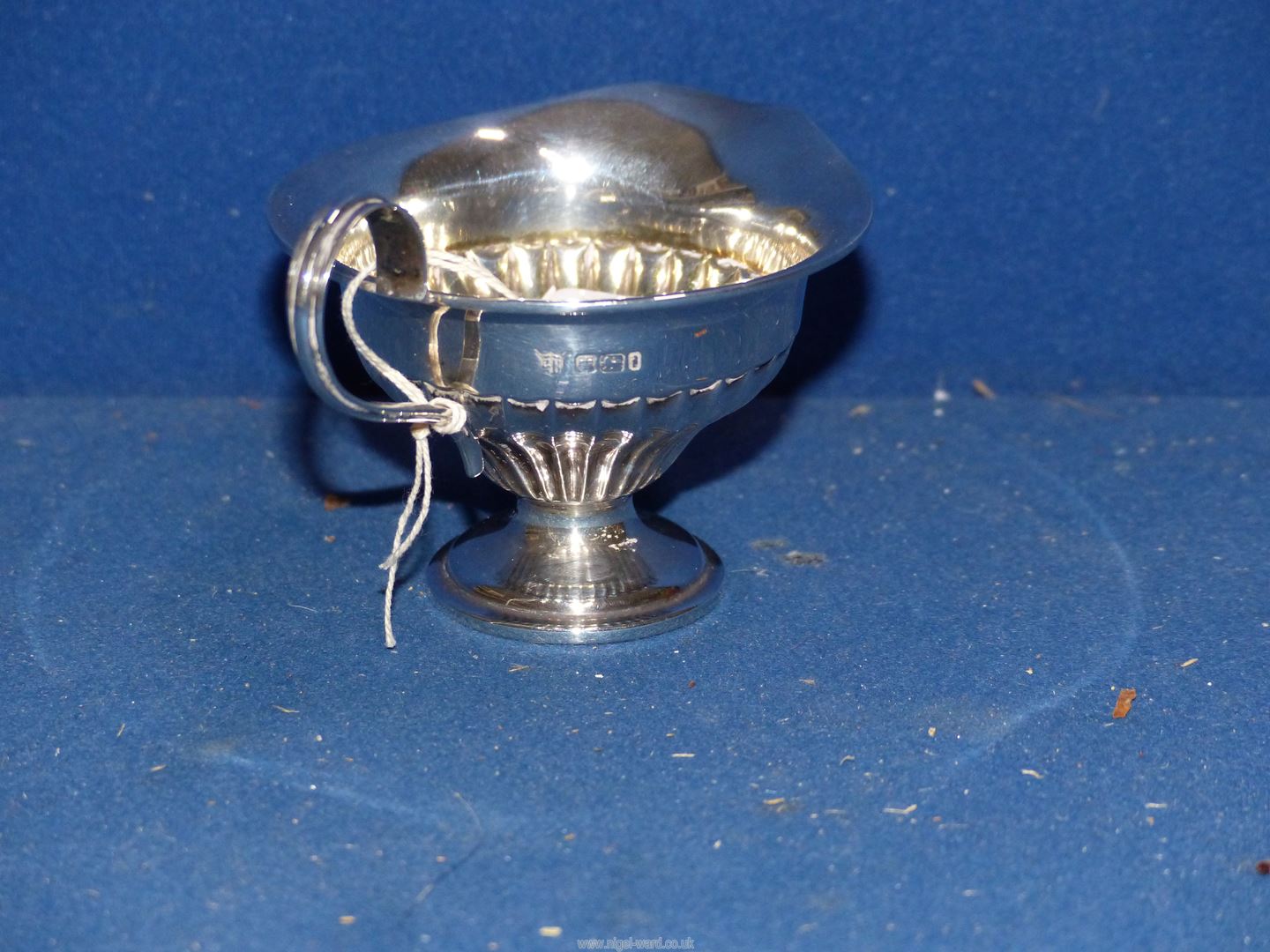 A Silver cream jug, Sheffield 1901/02. - Image 3 of 3