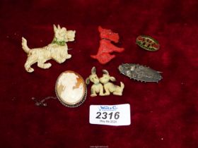 A silver cameo Brooch, plus five vintage brooches including; Scottie dog, silver Mizpah, etc.