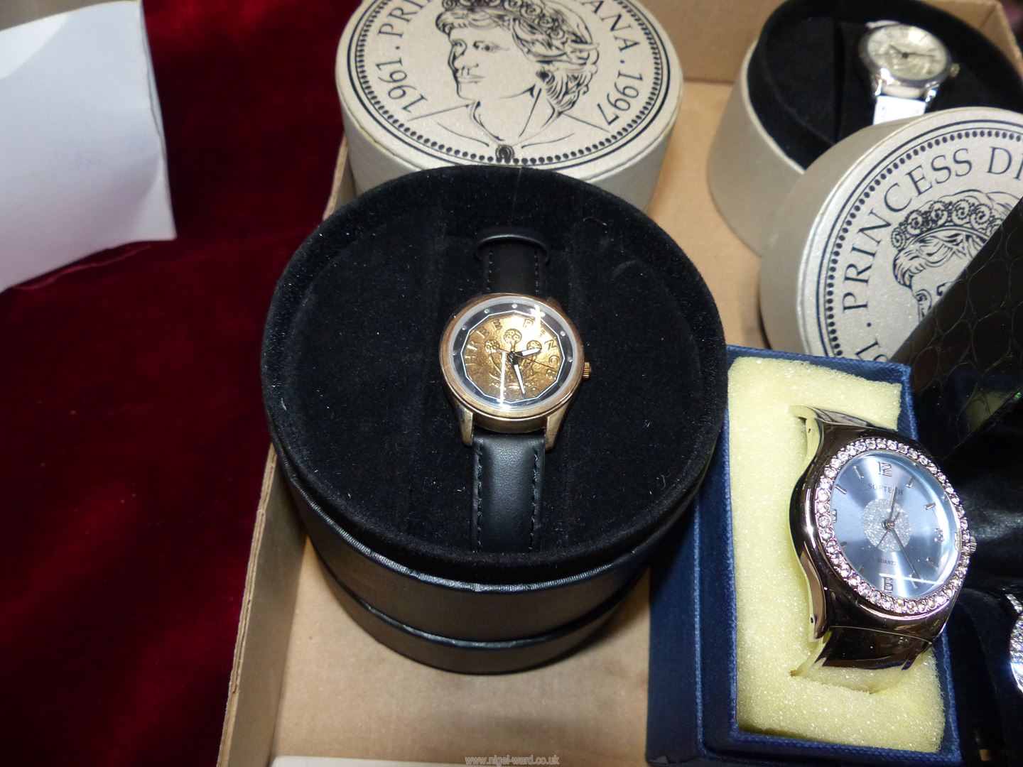 A quantity of mostly ladies wristwatches including Renato, Butler & Wilson, - Image 3 of 5