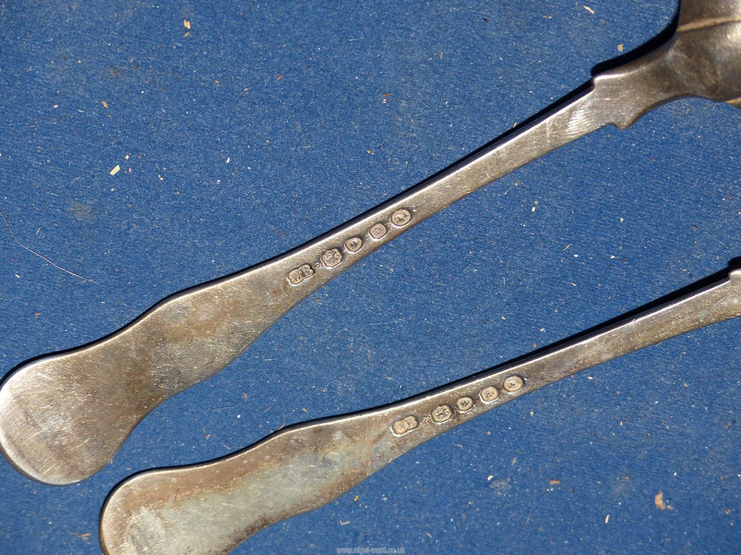 Two Victorian Kings pattern Silver serving Spoons, London circa 1840's, maker William Eaton, 150 g. - Image 2 of 2
