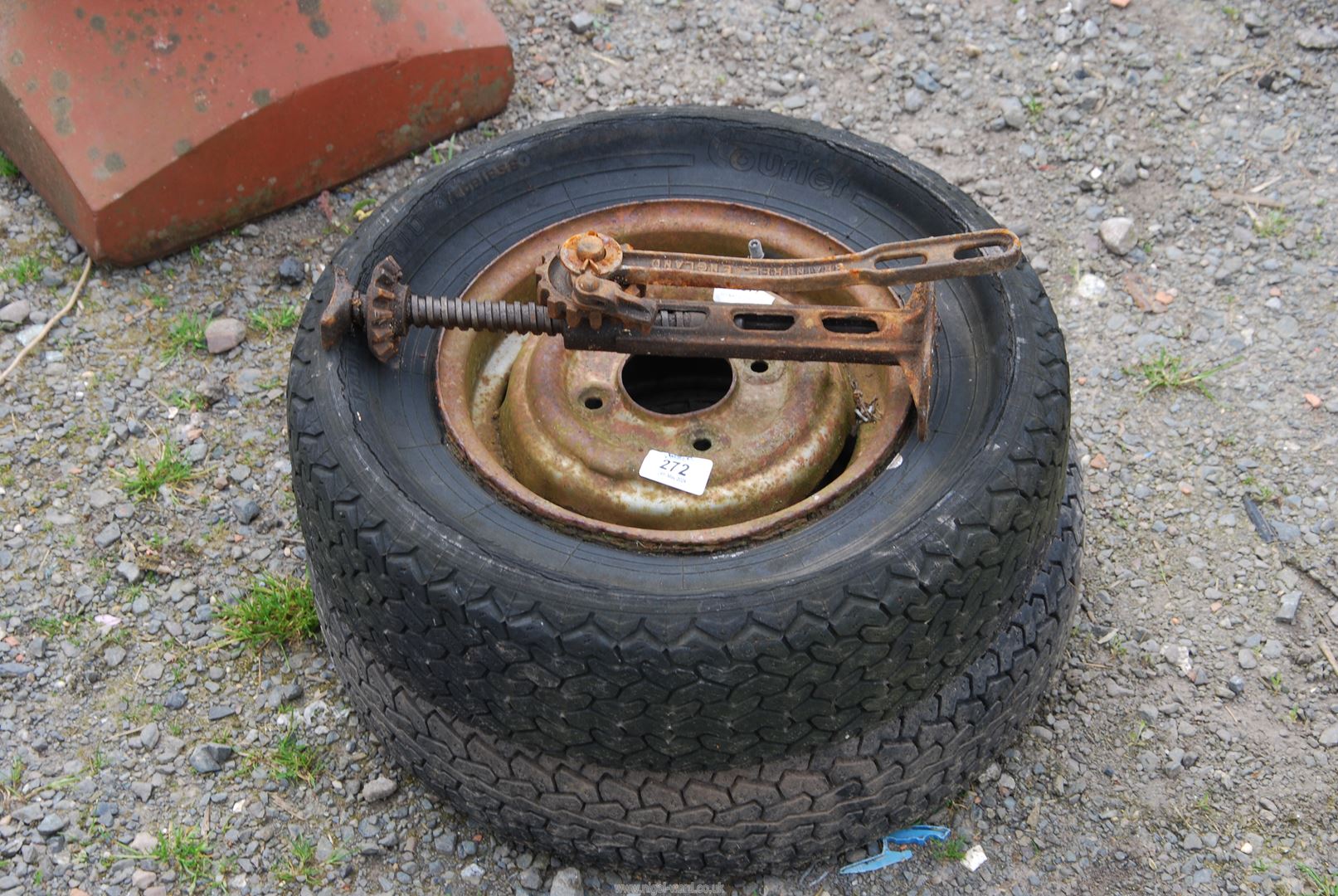 10" mini wheels and tyres (as found) and a cart jack.