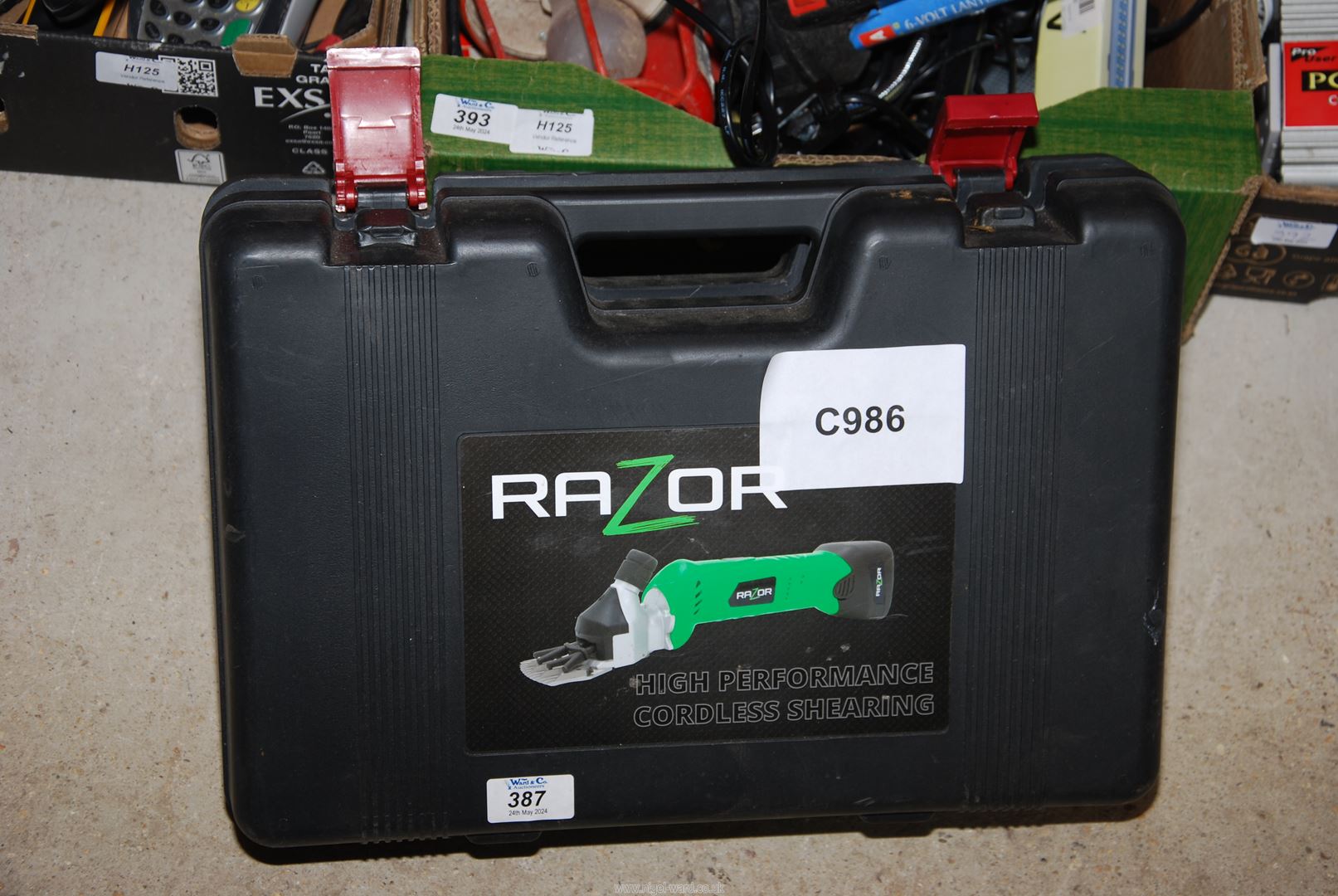 A "Razor" Sheep shearer, cordless, with manual, good working order. - Image 2 of 2