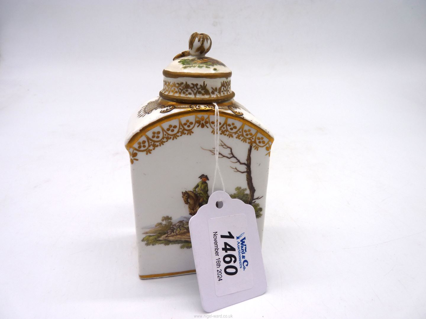 A Meissen Marcolini period tea Caddy well painted with hunting scenes embellished with laub und - Image 8 of 18