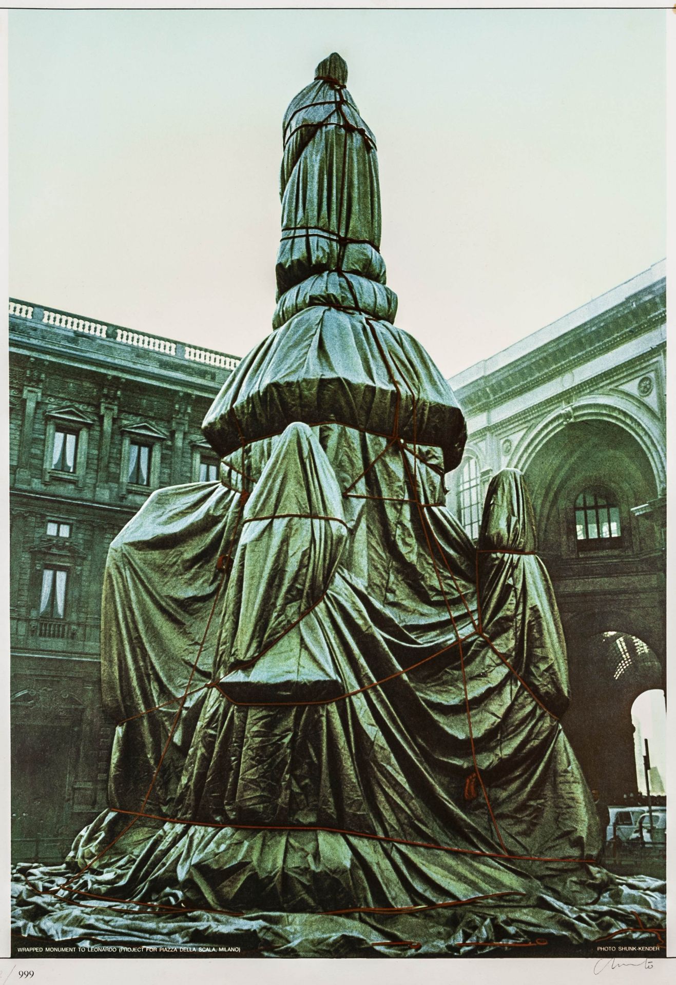 Christo. Wrapped monument to Leonardo