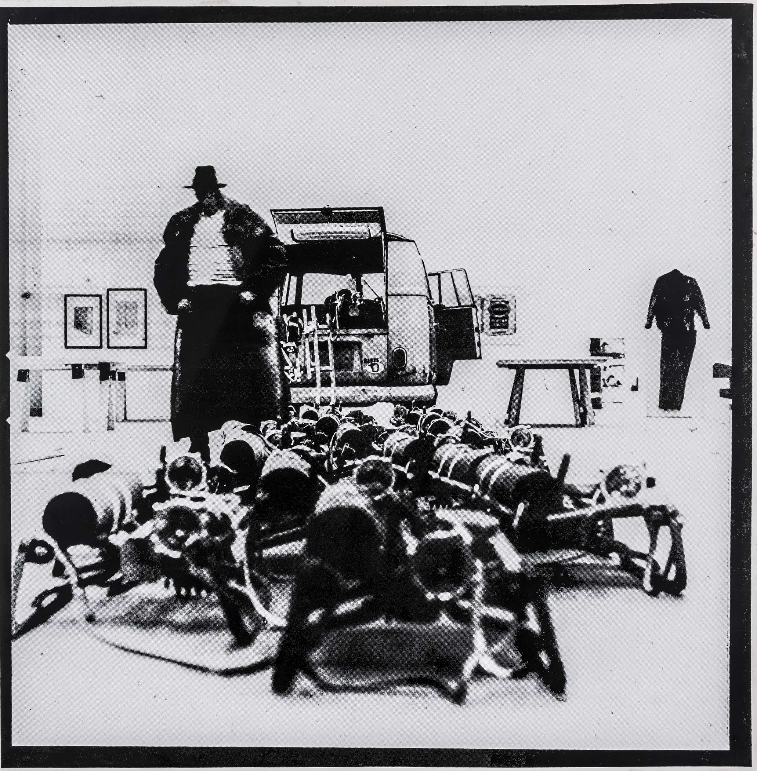 Beuys, Joseph. 3-Tonnen-Edition. 4 - Image 2 of 8