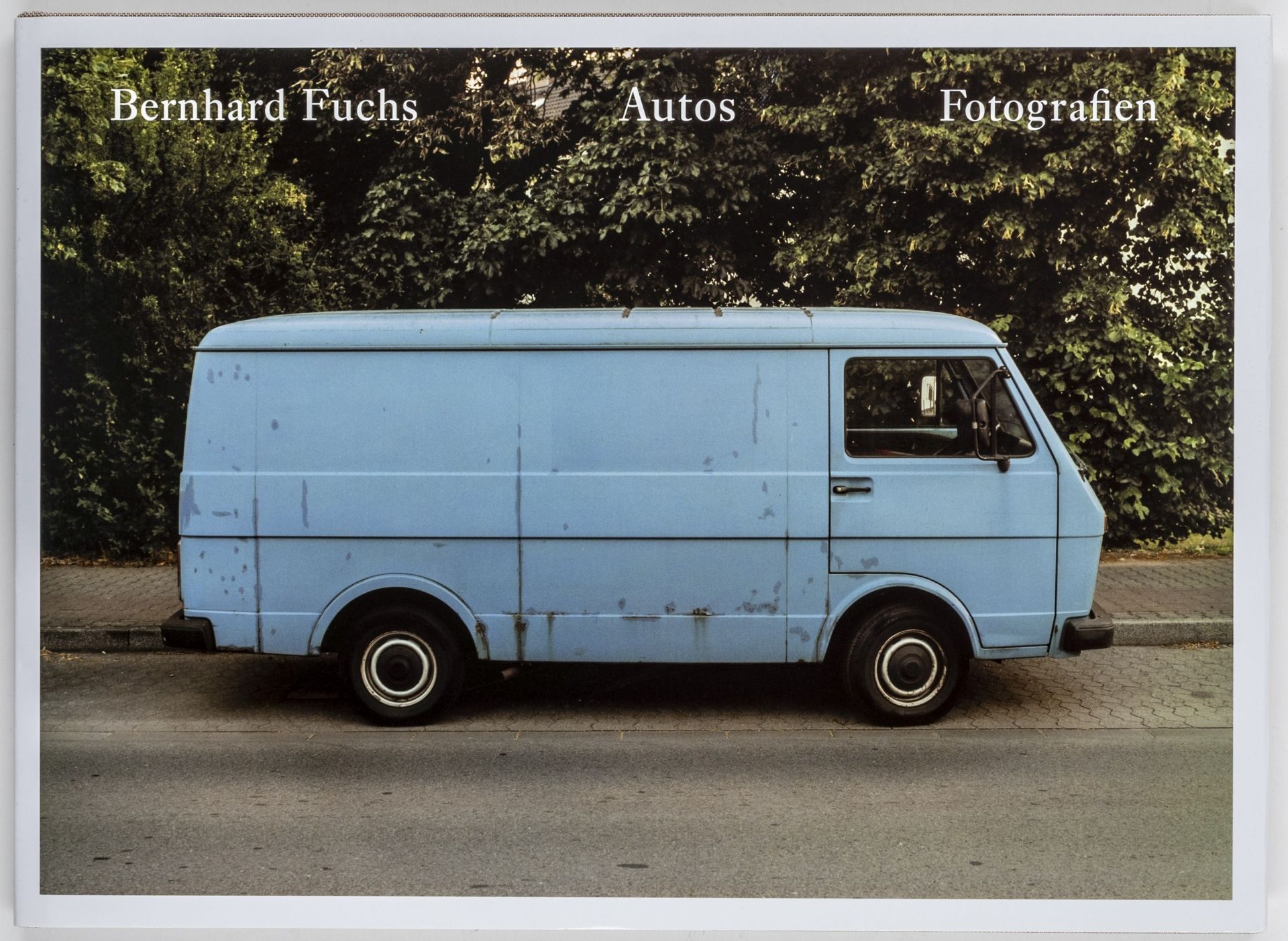 Fuchs, Bernhard. Autos. Fotografien. - Bild 3 aus 3