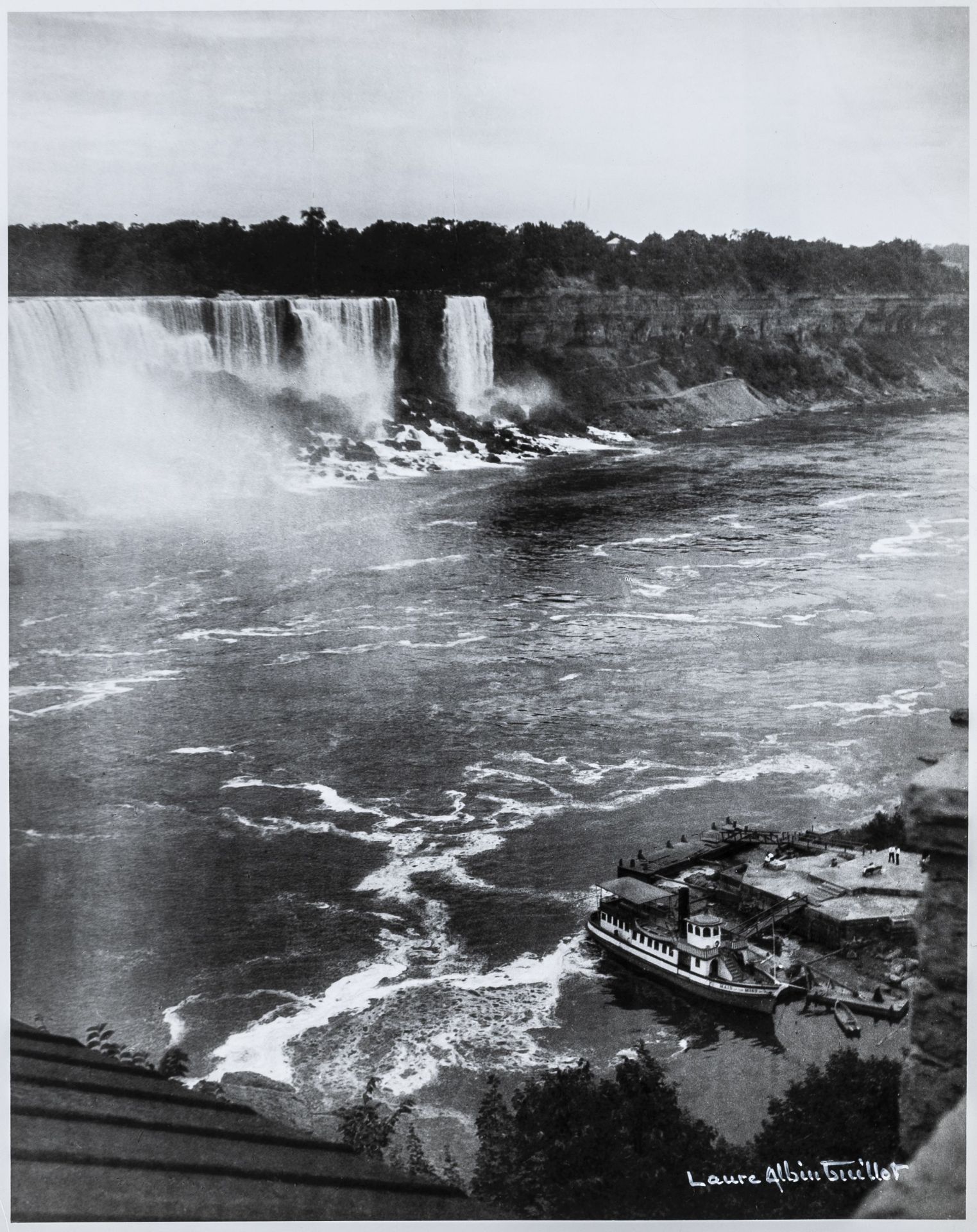 Albin-Guillot, Laure. La Chute d´Eau,