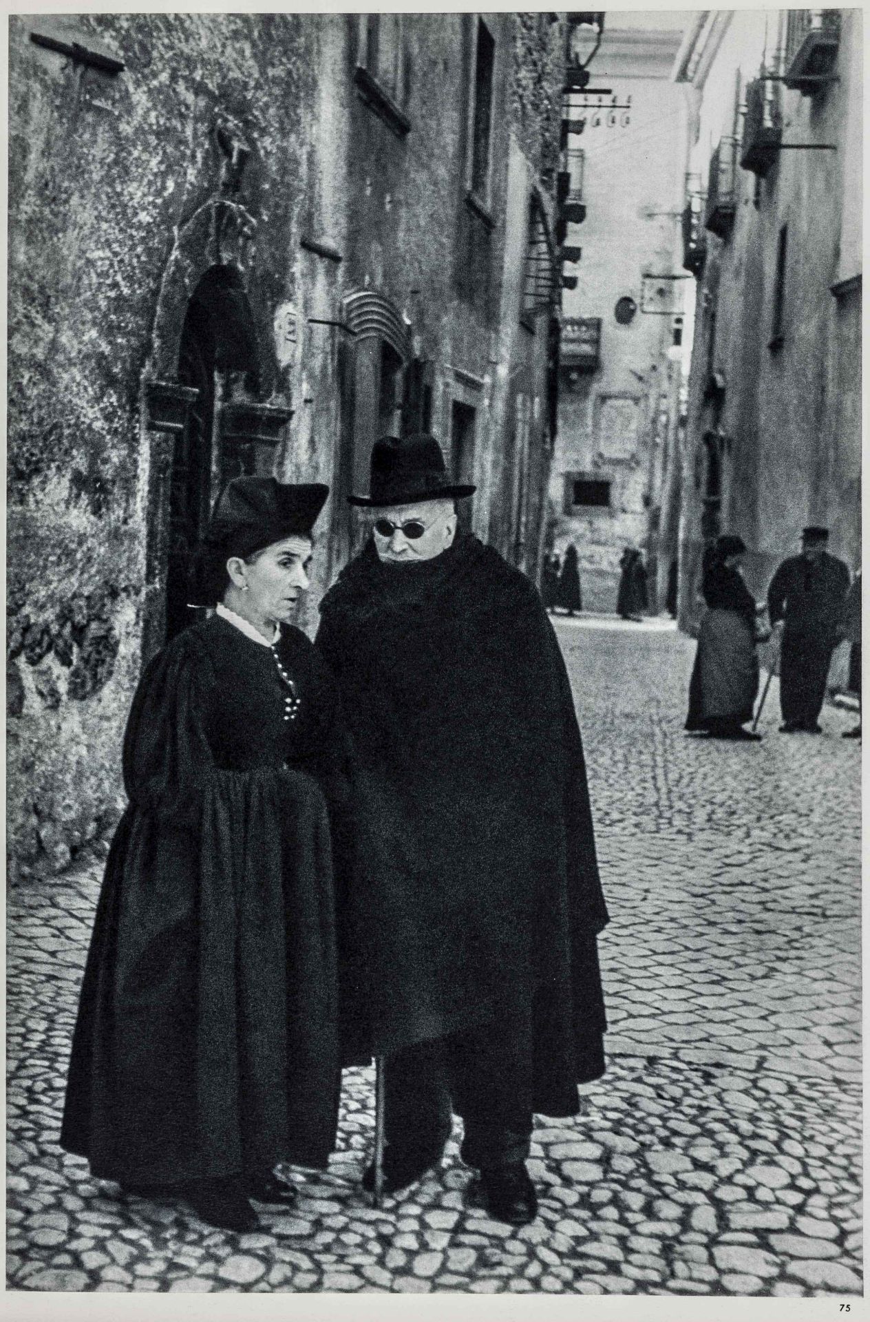 Cartier-Bresson, Henri. Les Européens. - Image 2 of 4