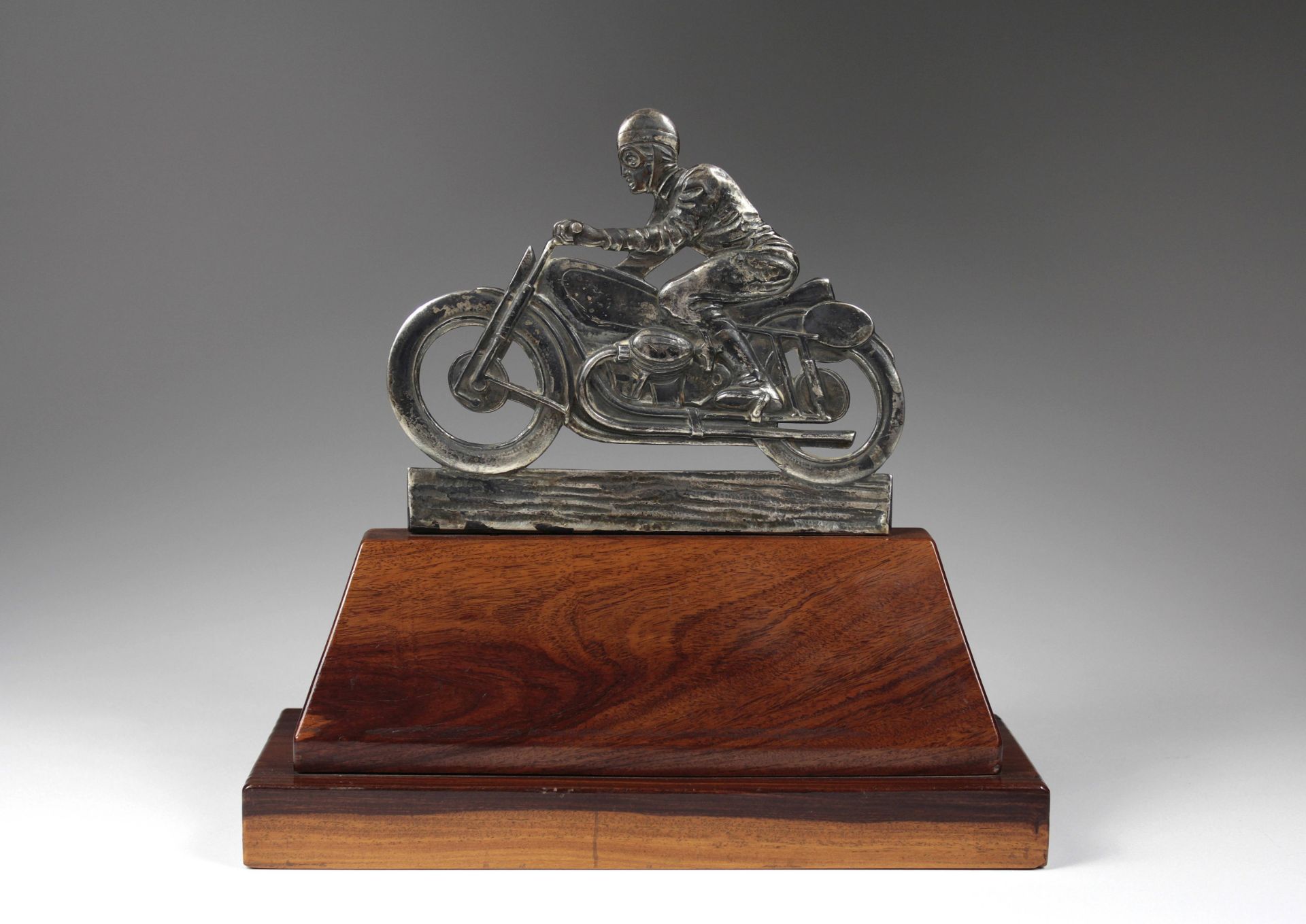 Seltene Motorrad Trophäe Avus Rennen 1938 - Bild 2 aus 2