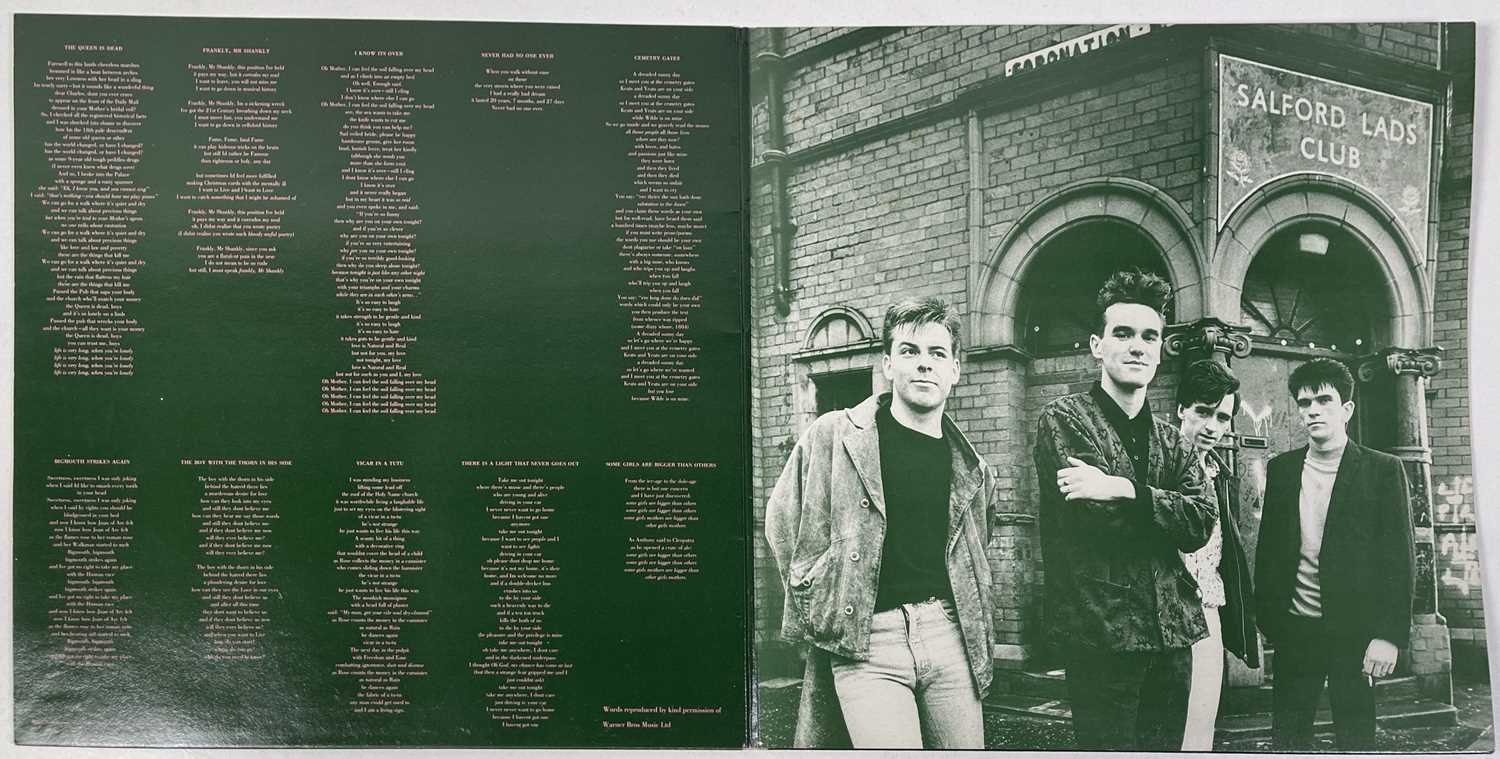 THE SMITHS / MORRISSEY SIGNED 'QUEEN IS DEAD' LP. - Image 2 of 3