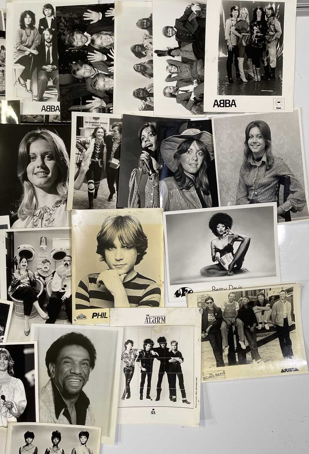 1960S - 1980S POP / ROCK PRESS AND PROMO PHOTO ARCHIVE. - Image 4 of 5