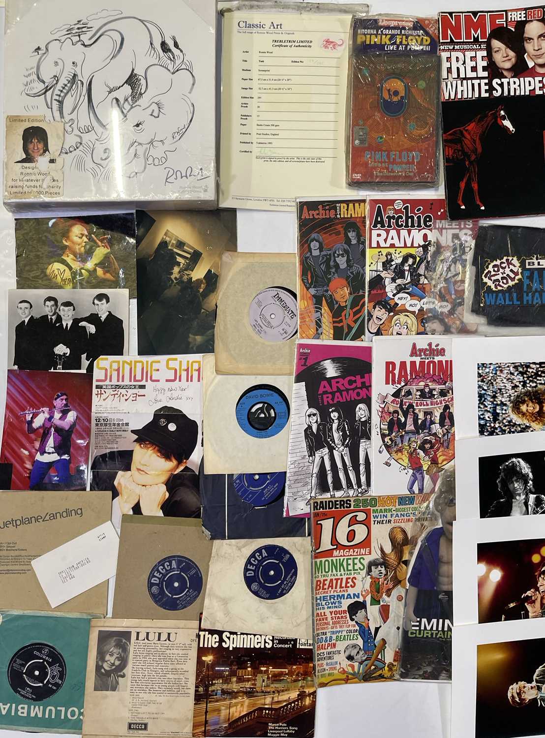 MUSIC MEMORABILIA INC RONNIE WOOD BOXSET. - Image 2 of 3