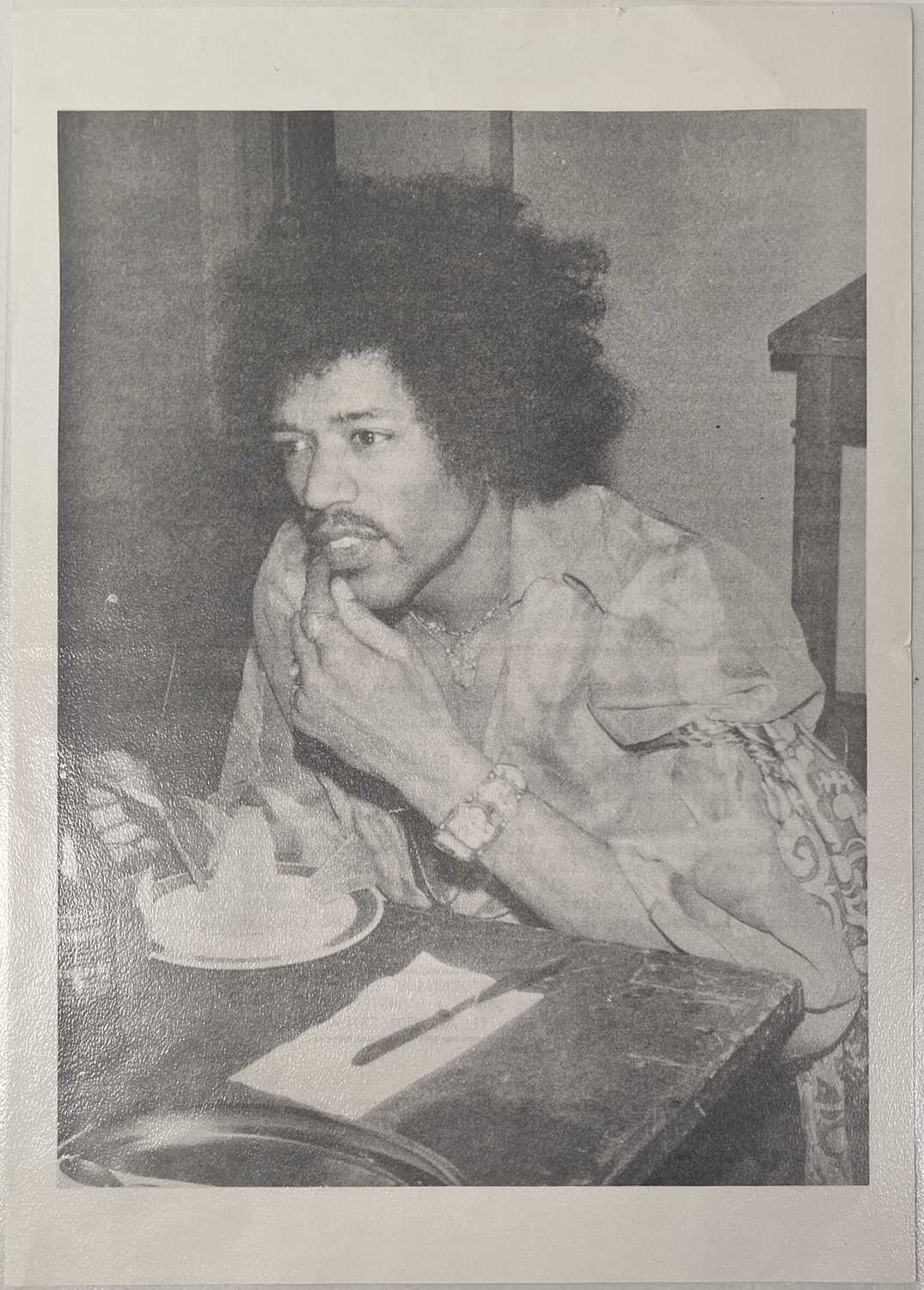 JIMI HENDRIX - AN ORIGINAL AND COMPLETE 1974 FAN CLUB NEWSLETTER. - Image 6 of 16