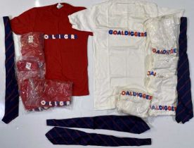 ELTON JOHN - ORIGINAL C 1977 'GOALDIGGERS SONG' PROMOTIONAL ITEMS.