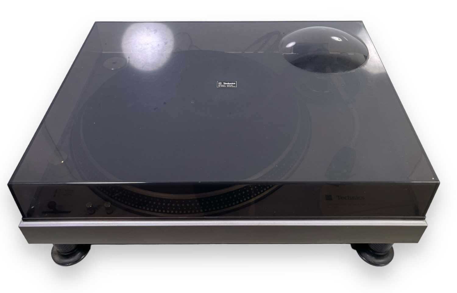 TECHNICS SL-120 DIRECT DRIVE TURNTABLE.