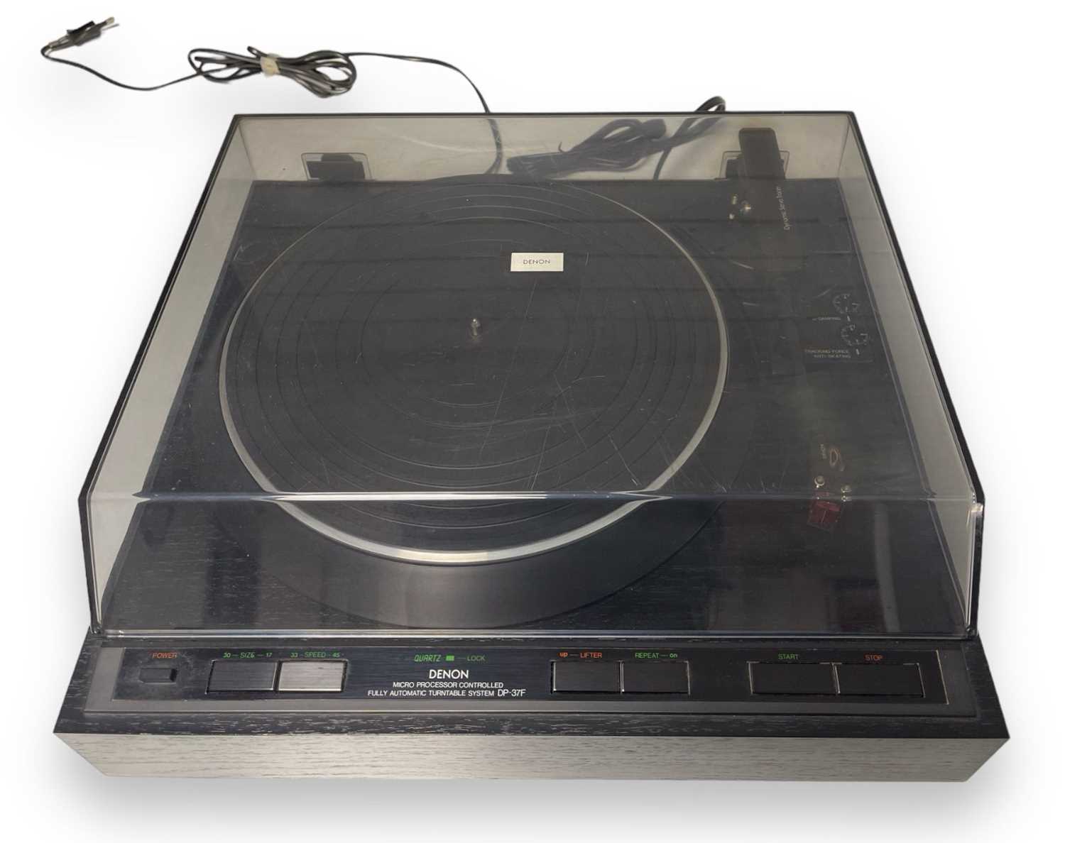 DENON DP-37F TURNTABLE.